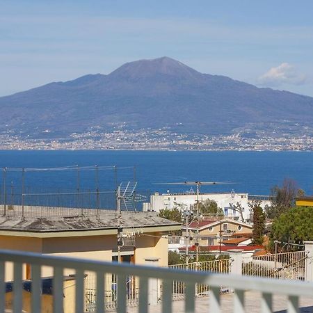 Ferienwohnung Super Attico Vista Mare Con Piscina Sorrent Exterior foto