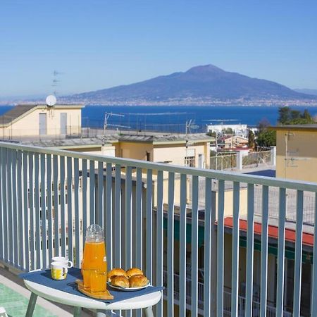 Ferienwohnung Super Attico Vista Mare Con Piscina Sorrent Exterior foto
