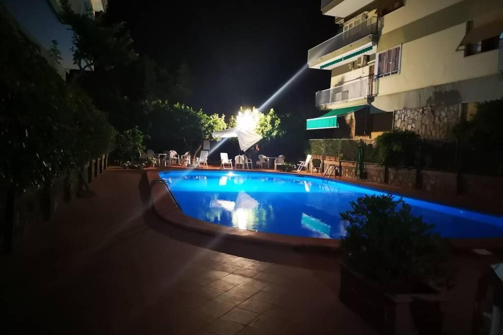 Ferienwohnung Super Attico Vista Mare Con Piscina Sorrent Exterior foto