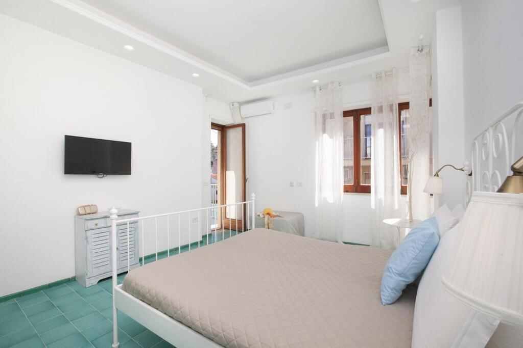 Ferienwohnung Super Attico Vista Mare Con Piscina Sorrent Exterior foto