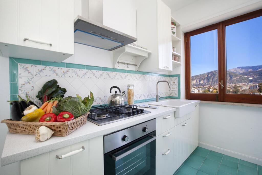 Ferienwohnung Super Attico Vista Mare Con Piscina Sorrent Exterior foto