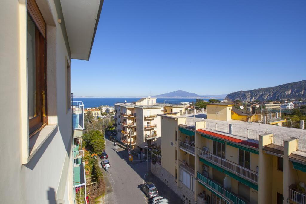 Ferienwohnung Super Attico Vista Mare Con Piscina Sorrent Exterior foto
