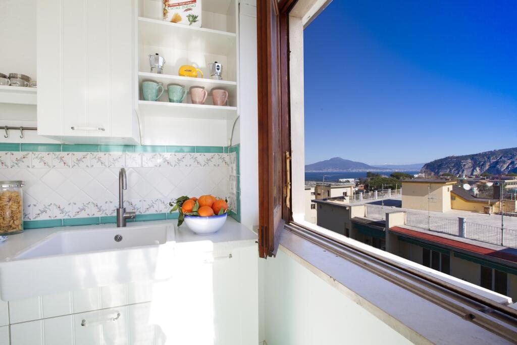 Ferienwohnung Super Attico Vista Mare Con Piscina Sorrent Exterior foto